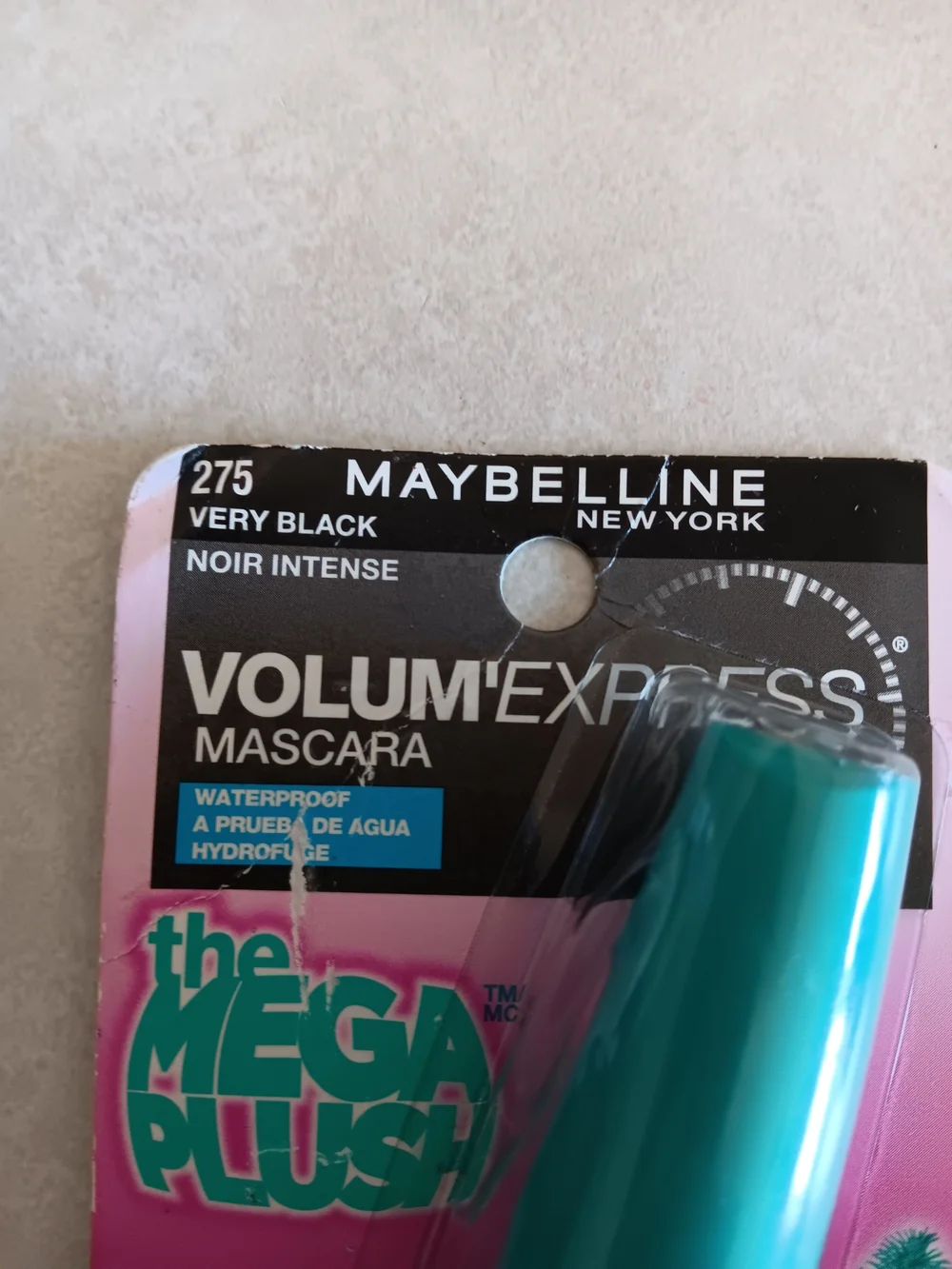 Maybelline The Mega Plush Volum' Express Mascara - Very Black